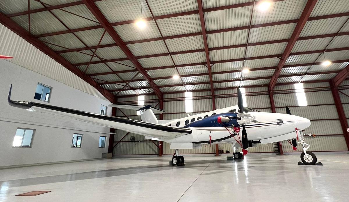 King Air 250 BY-331, rear quarter view